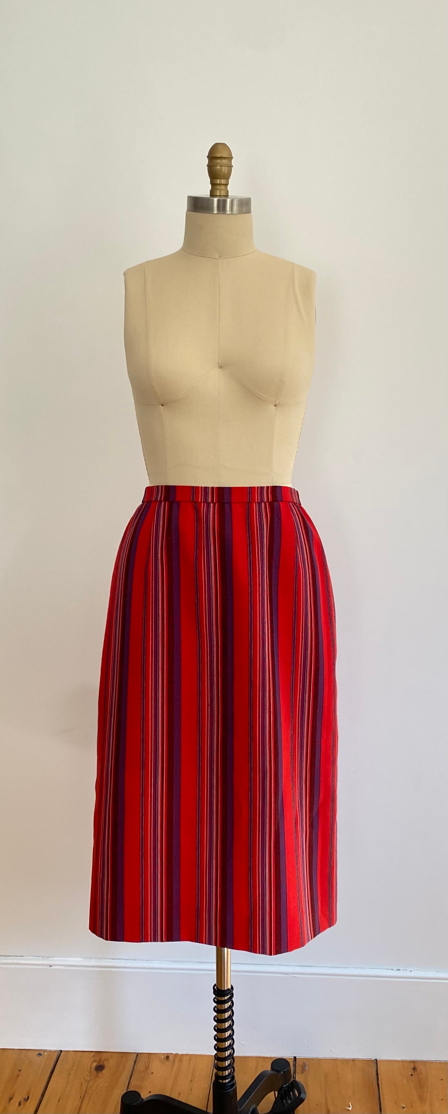 LANVIN, 1970s RED STRIPED KNEE LENGTH SKIRT